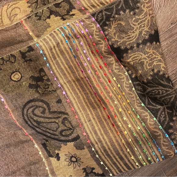 Beautiful Earthtone Scarf - Picture 4 of 6